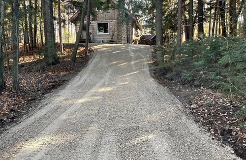 Gills Rock Cabin | Fin de la Terre - magical cabin steps to the lake