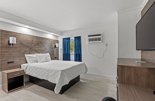 Myrtle Beach Hotel | Fin's Inn