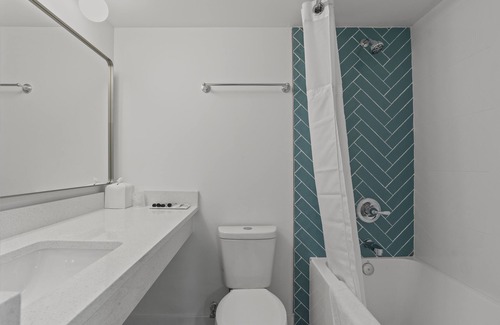 Myrtle Beach Hotel | Fin's Inn