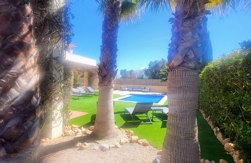 Sa Rapita Ski Chalet | Finca Bougainville, in quiet surroundings with pool, air conditioning, BBQ