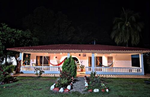 Apiay House | Finca Campestre Villa Bernati