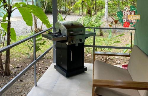 Parrita Apartment | Finca del Jardín Secreto