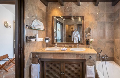 La Bobadilla Hotel | Finca la Bobadilla, Leading Hotels of the World