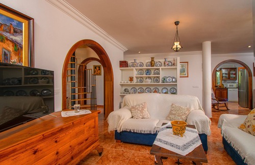 Buger Cottage | Finca SON TRESCO for 11 in Buger with Pool