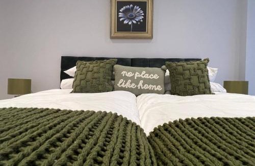 Finchley Church End Apartment | Finchley Central Luxe Apartment