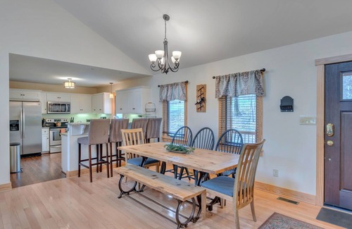 Chestnut Springs House | Find peace at Dove's Landing at Wintergreen resort - nfamily- and pet-friendly!