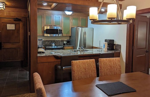 Incline Village Resort | 𝐅𝐢𝐧𝐝𝐢𝐧𝐠 𝐌𝐞𝐢𝐥𝐢 Gorgeous Lakeside Beach High Sierra Resort+Amenities