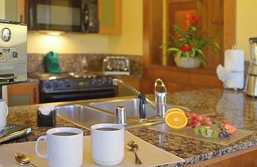 Incline Village Resort | 𝐅𝐢𝐧𝐝𝐢𝐧𝐠 𝐌𝐞𝐢𝐥𝐢 Gorgeous Lakeside Beach High Sierra Resort+Amenities