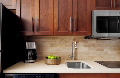 Steamboat Springs Hotel | 𝐅𝐢𝐧𝐝𝐢𝐧𝐠 𝐌𝐞𝐢𝐥𝐢 Ski-In/Out Steamboat Resort. Amenities Included. 3BR
