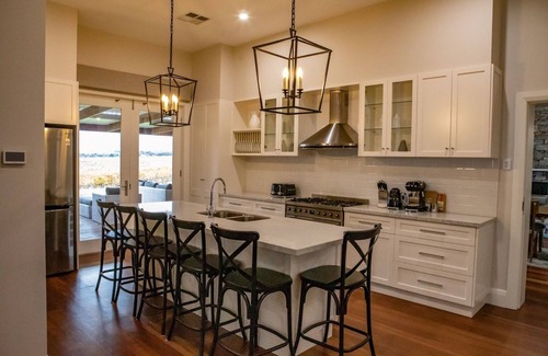 Vine Vale House | Fine Acres c 1890 Luxury Homestead - Vineyard Setting