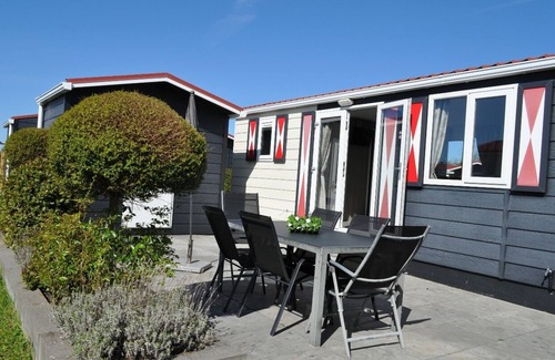 Serooskerke Ski Chalet | Fine and clean chalet centrally located