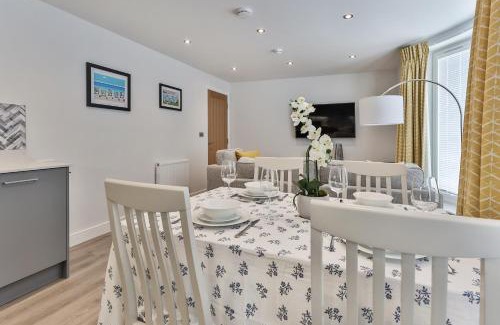 Muston Apartment | Finest Retreats - Belle House, Apt 6