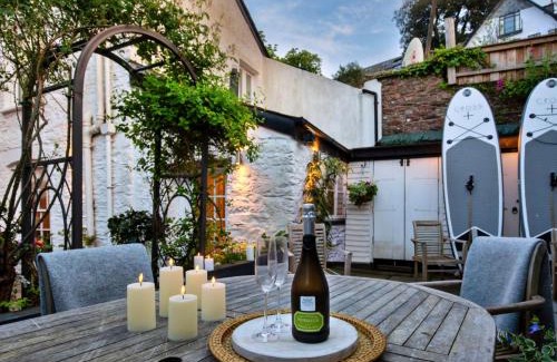Kingsand House | Finest Retreats - Blue Monkey