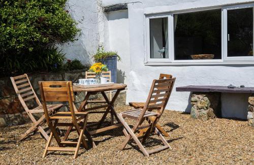 Garn Fadryn House | Finest Retreats - Bryn Du