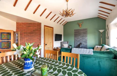 Denbigh House | Finest Retreats - Capel Hebron