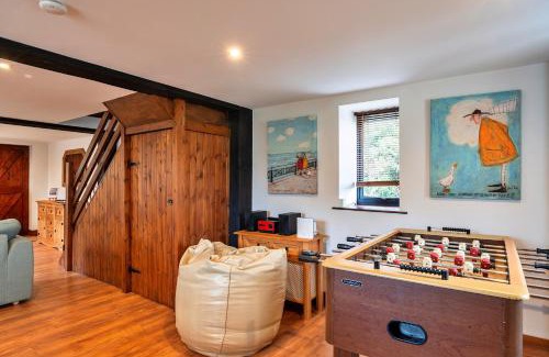 Holsworthy House | Finest Retreats - Chasty House Barn