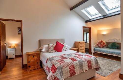 Holsworthy House | Finest Retreats - Chasty House Barn