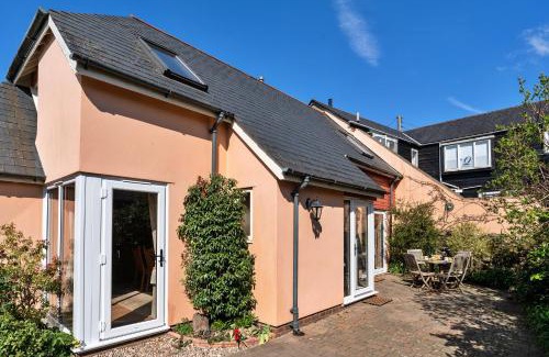 Bovey Tracey House | Finest Retreats - Cherry Tree Cottage