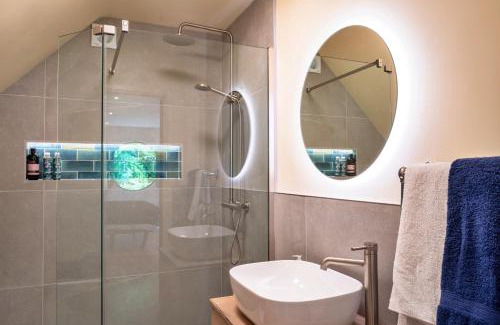 Hele Apartment | Finest Retreats - Dingles Farm Annexe