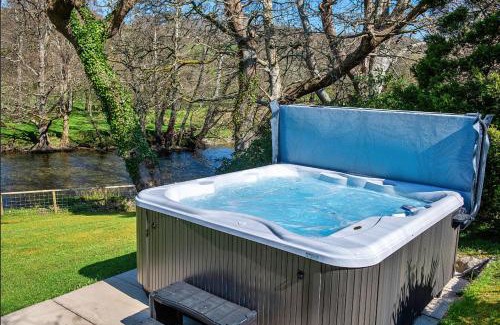 Dolgellau House | Finest Retreats - Felin Ship
