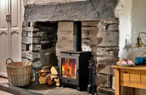 Dolwyddelan House | Finest Retreats - Harp House