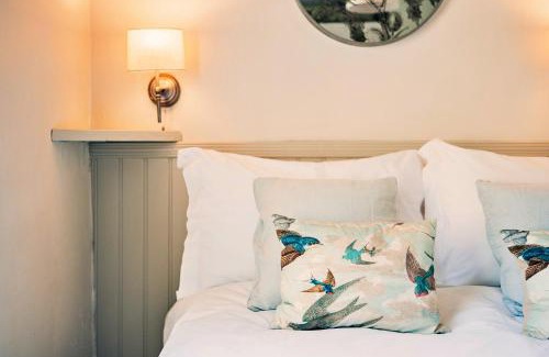 Rodborough House | Finest Retreats - Hendy Cottage