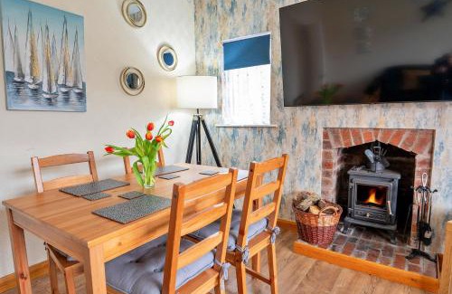 Kinmel Bay House | Finest Retreats - Llys Llewellyn