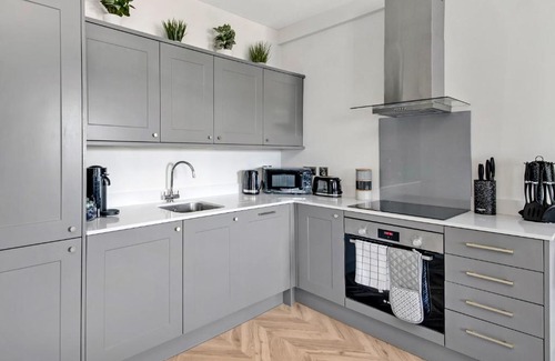 Ripon House | Finest Retreats - Market View