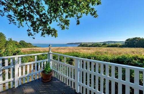 Cowes House | Finest Retreats - Ocean View