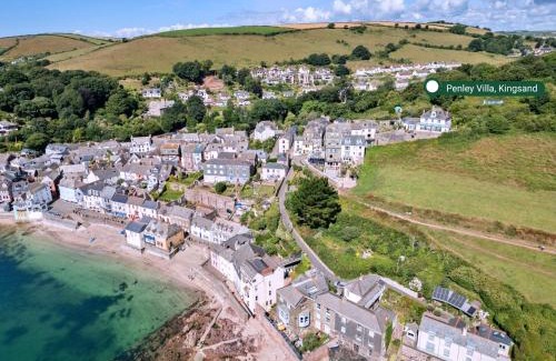 Kingsand House | Finest Retreats - Penley Villa