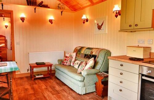 Coalbrookdale Ski Chalet | Finest Retreats - Shepherds Lodge at Morrells Wood