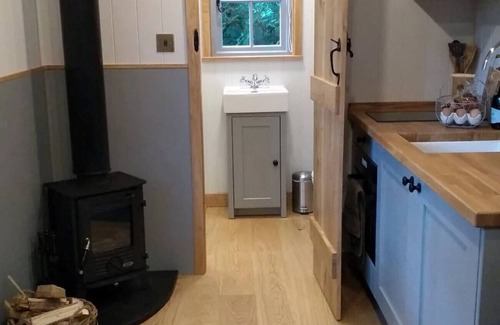 Steyning Ski Chalet | Finest Retreats | The Bakers Hut