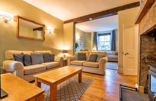Tideswell House | Finest Retreats - The Cottage at Tideswell