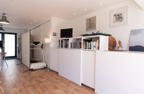 Downderry Apartment | Finest Retreats | The Artist's Studio