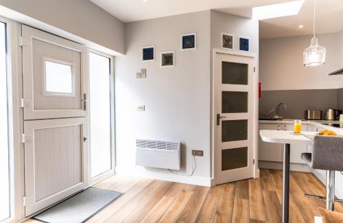 Porthleven Apartment | Finest Retreats - The Hideaway - Studio Apartment in Porthleven