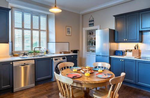 Gweek House | Finest Retreats - The Old Counting House