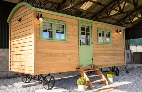 Beaworthy House | Finest Retreats - The Shepherd's Hut at Northcombe Farm