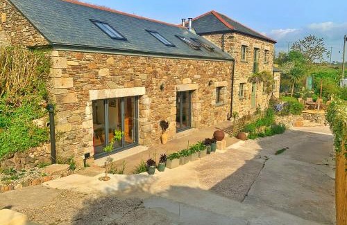 Mount Hawke House | Finest Retreats - Trenethick Barns