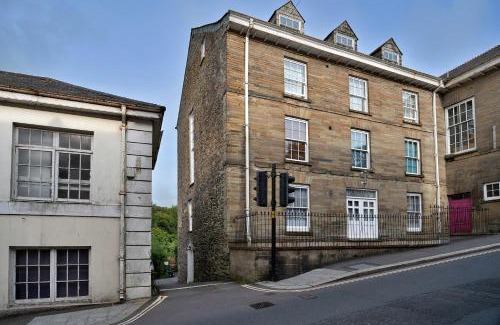 Camelford Apartment | Finest Retreats - Valley View