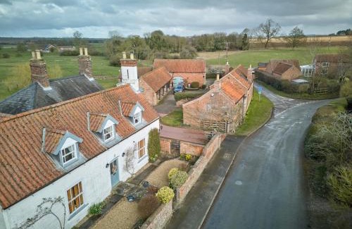 Hemingby House | Finest Retreats - Wisteria at The Rookery