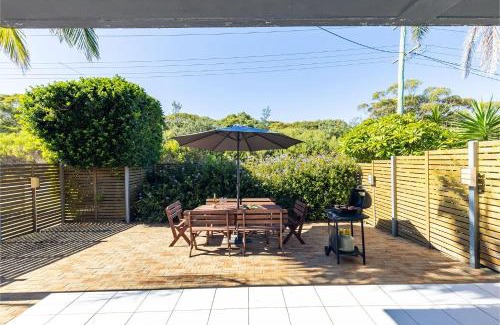 Fingal Bay House | Fingal Bay Coastal Retreat 1 12 Marine Dr fantastic ground floor duplex