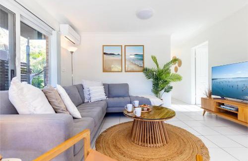 Fingal Bay House | Fingal Bay Coastal Retreat 1 12 Marine Dr fantastic ground floor duplex