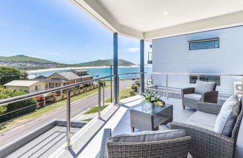 Fingal Bay House | Fingal Bay View Unit 1 16 Tuna Crescent