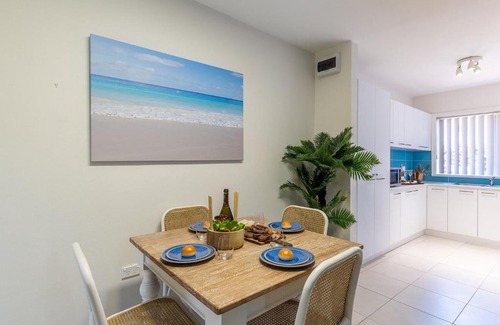 Fingal Bay Apartment | Fingal Court 2 2 Lentara St