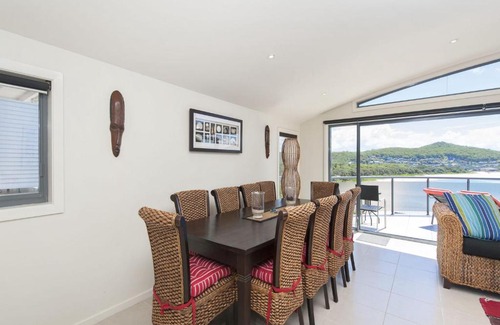 Fingal Bay House | Fingal Surf and Sand Pacific Drive 14A