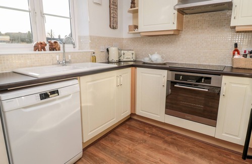 Powburn Apartment | FINN VALE, pet friendly, with a garden in Powburn