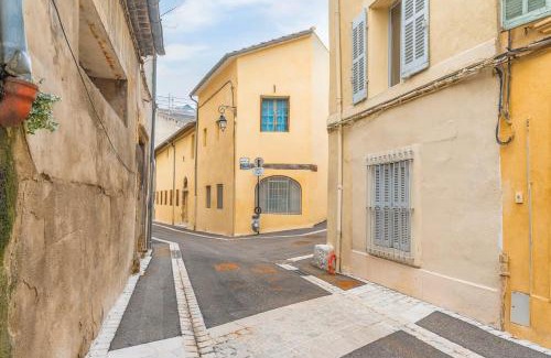 Aix-en-Provence Historic Centre Apartment | Finsonius Studios