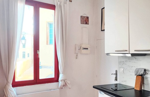 Aix-en-Provence Historic Centre Apartment | Finsonius Studios