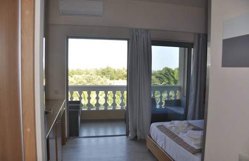 Tzavros Hotel | Fiori Hotel