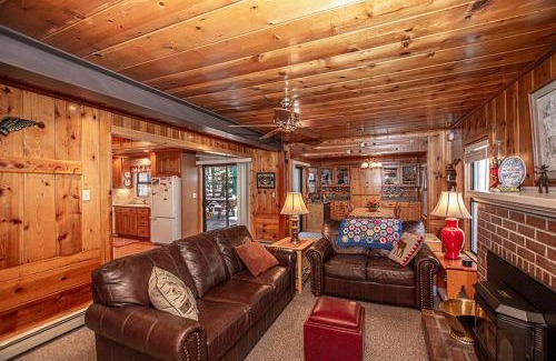 Sunnyside House | Fir Forest Cottage By Hauserman Rentals